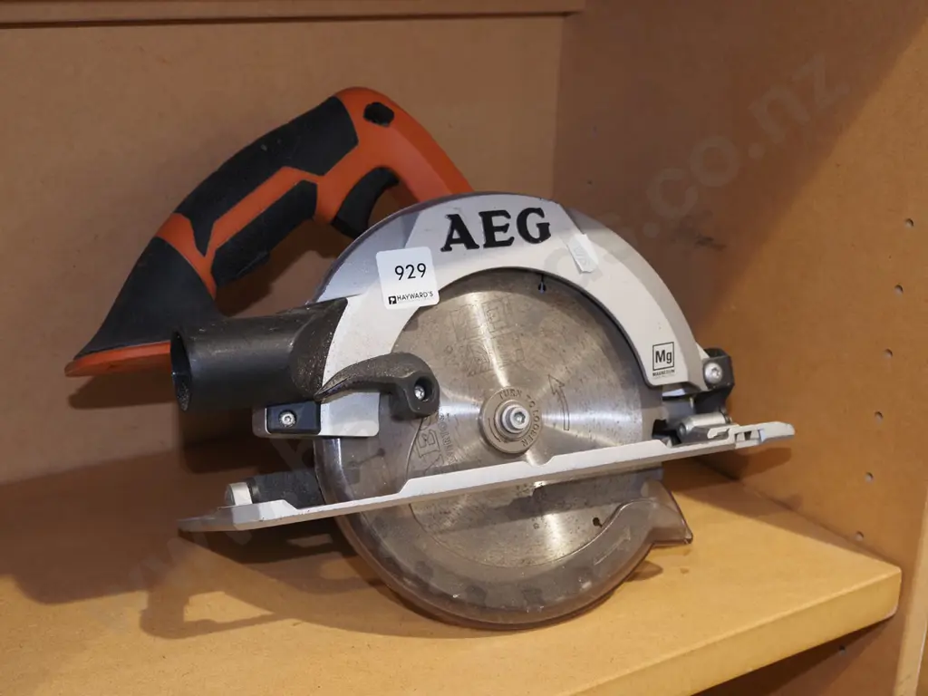 AEG battery powered circular saw - no battery Image 1++