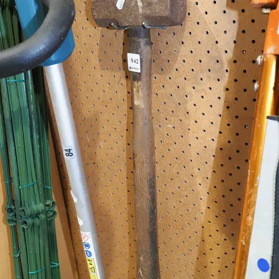 wooden handled heavy hammer L440