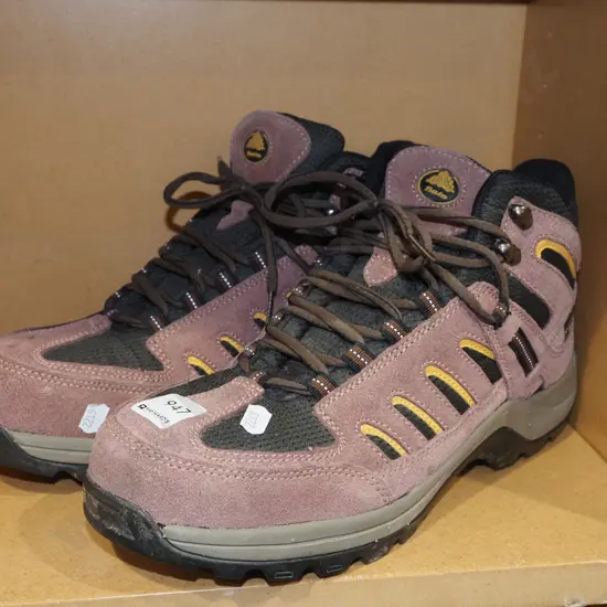 pair of Bata size 10 boots
