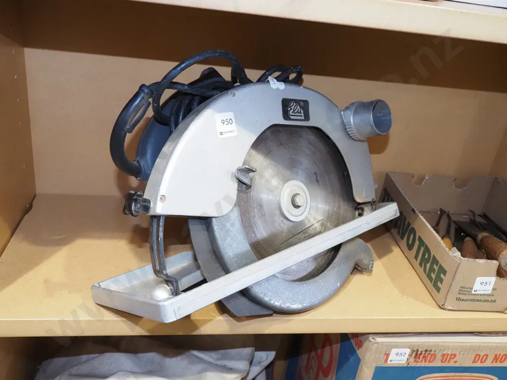 large Elu 250mm circular saw Image 1++