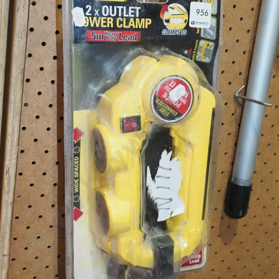 Stanley 2x outlet power clamp