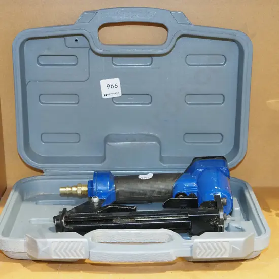 Project air staple gun