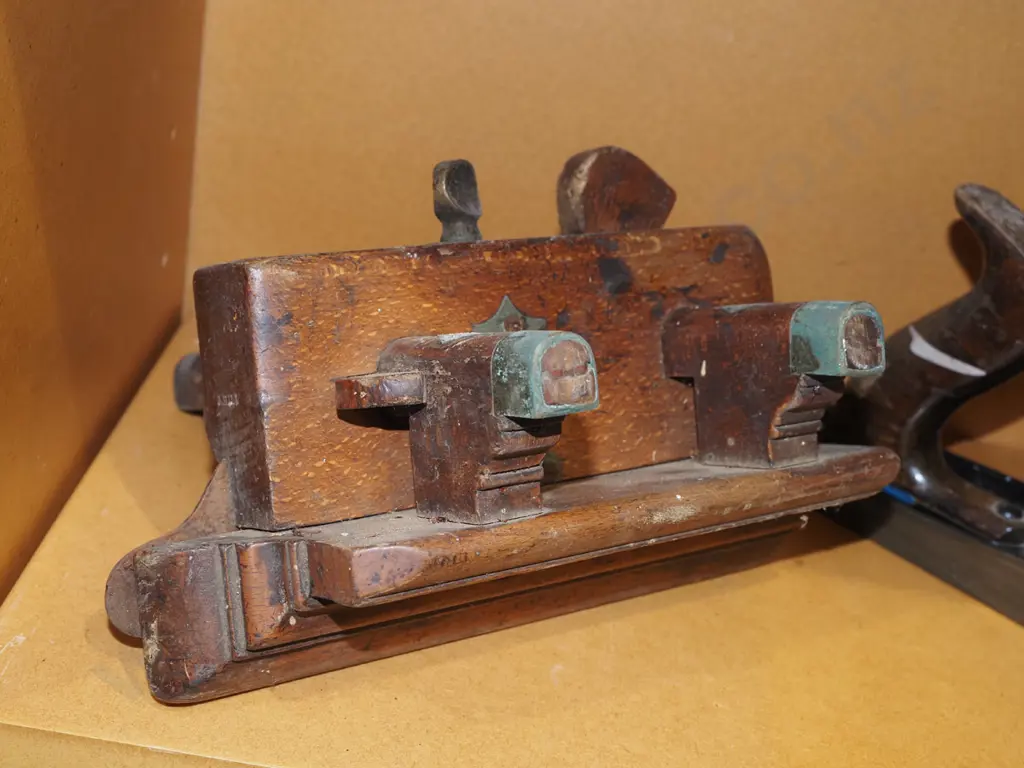 vintage moulding plane Image 1++