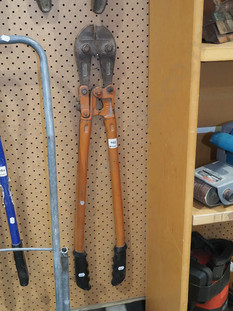 750mm bolt cutters Image 1++