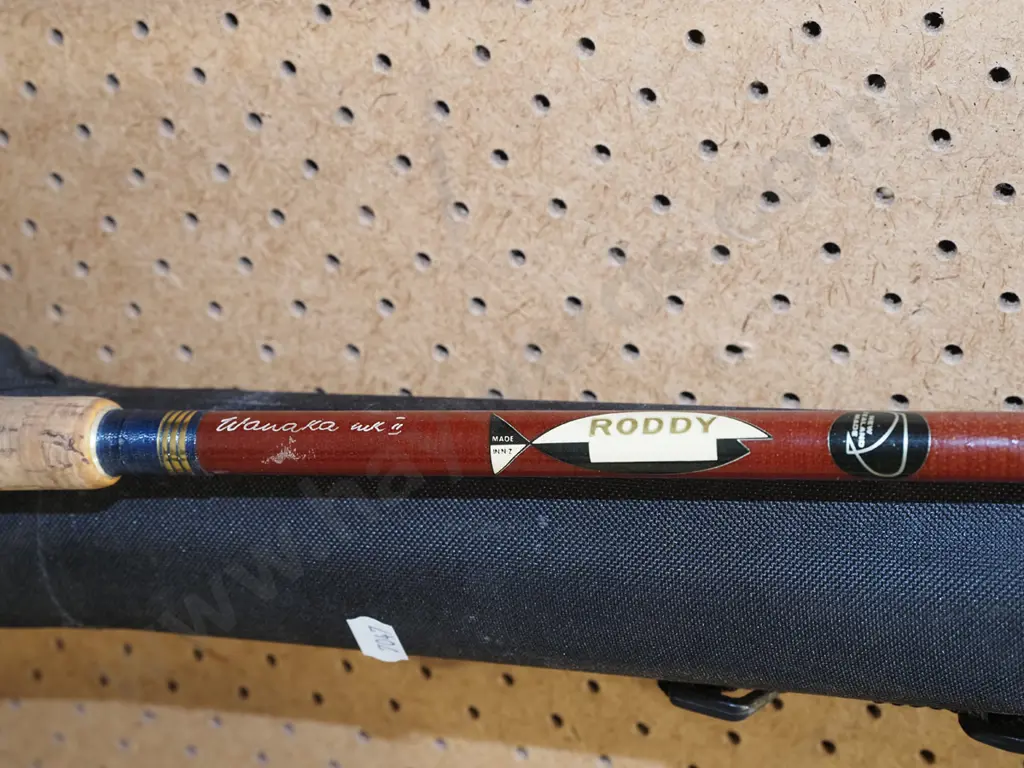 Roddy fly fishing rod, reel and hard carry case Image 1++