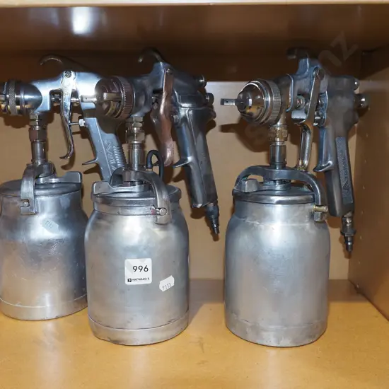 3x paint sprayers