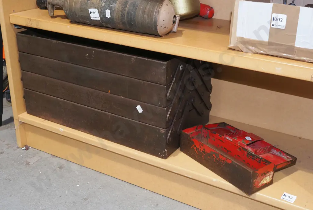 concertina tool box, small Sidchrome tin Image 1++
