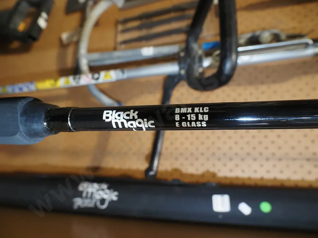 Black Magic fishing rod and hard carry case Image 1++
