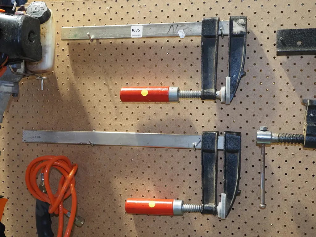 2x F clamps - orange dots Image 1++