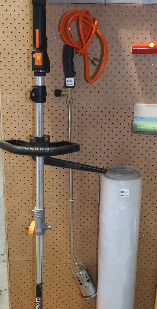 gas powered blow torch Image 1++