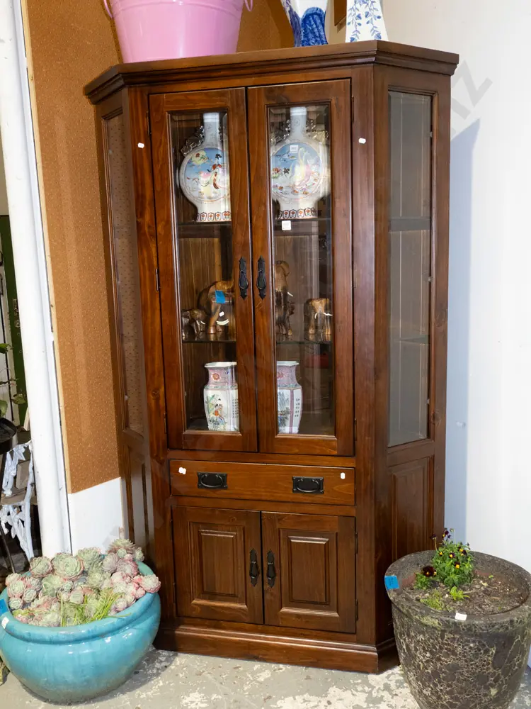 solid pine corner cabinet with bevelled edge glass side, 2x glass doors, 1 drawer, 2x solid doors H1805 D1050 W560 Image 1++
