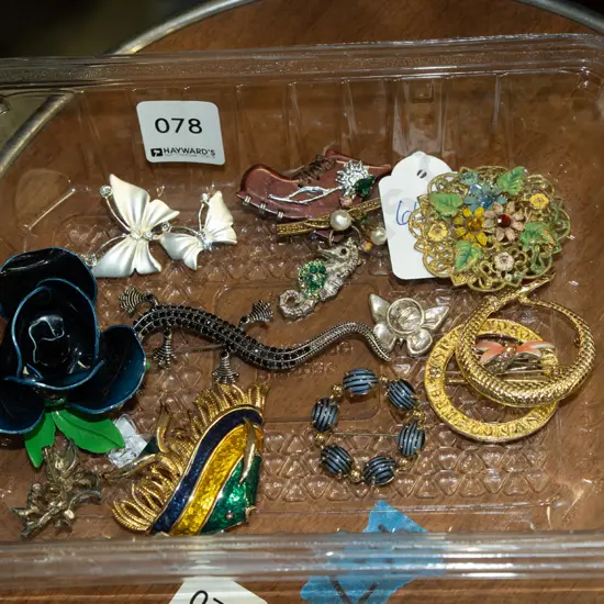 tray of costume jewellery