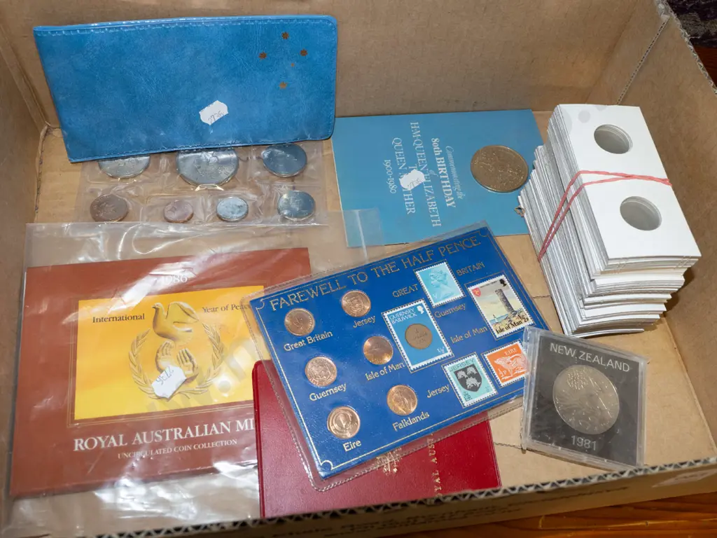 box; collector coins Image 1++