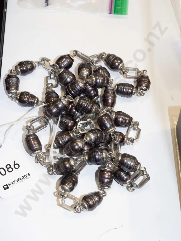 artisan silver tone purple pearl station necklace 165gms Image 1++