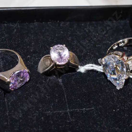 3x silver plated rings (1 amethyst) 17gm