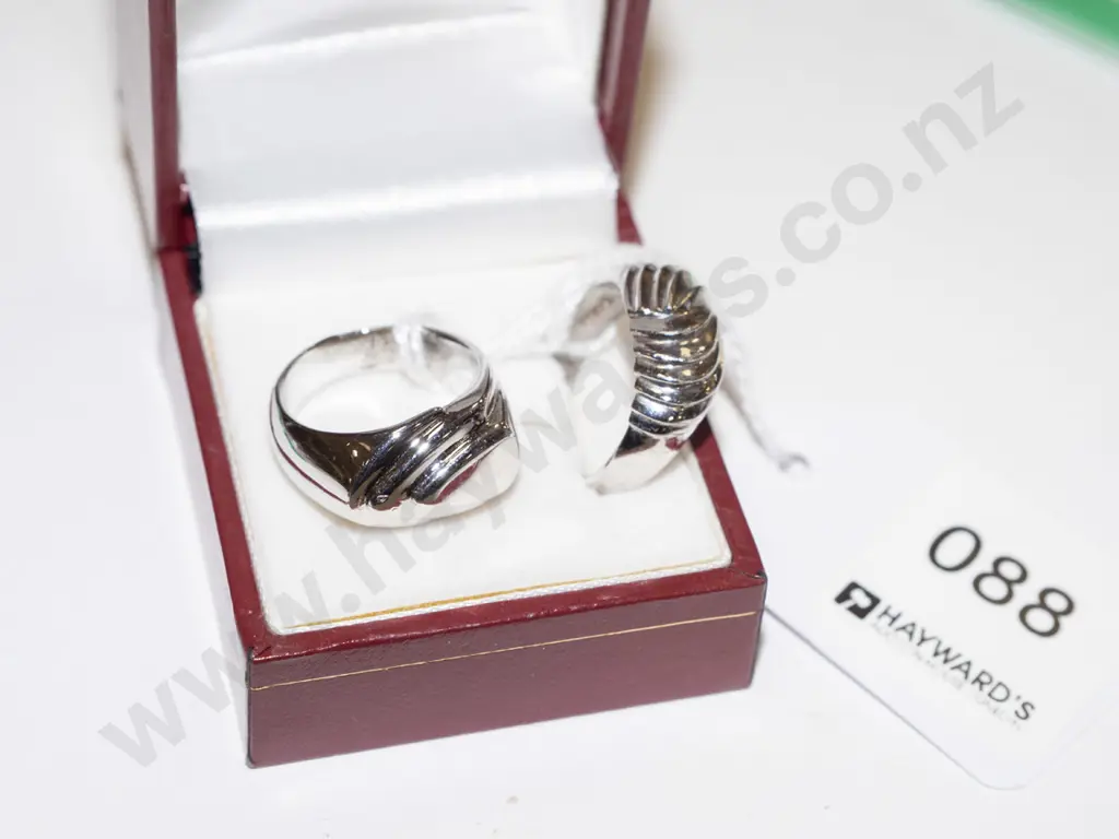 2x silver plated rings 11gm Image 1++