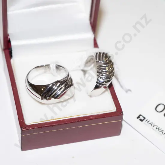 2x silver plated rings 11gm