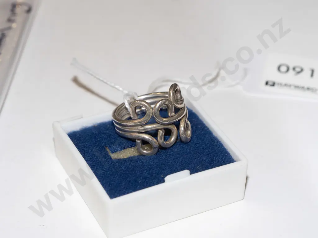 sterling silver Mexico scroll ring 7.8gm Image 1++