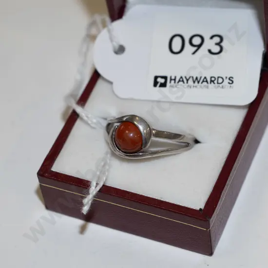sterling silver carnelian? bead worry ring 5gm