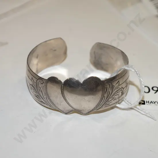 sterling silver braclet (has split) 13gm