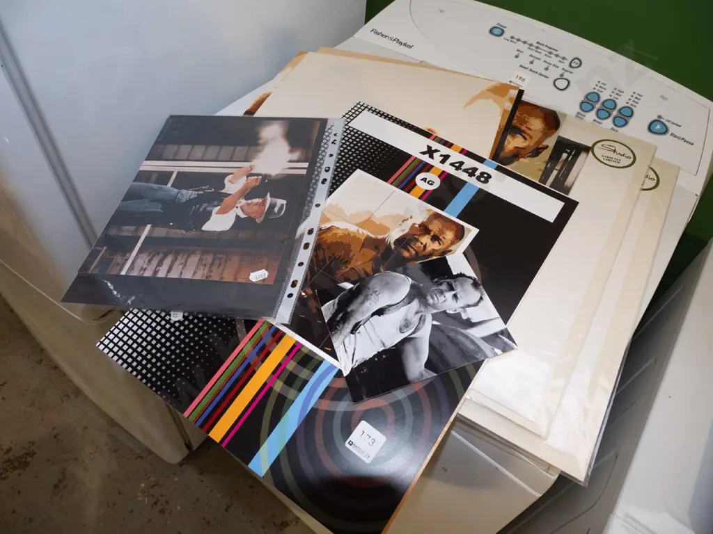 Bruce Willis  photo prints and poster prints Image 1++