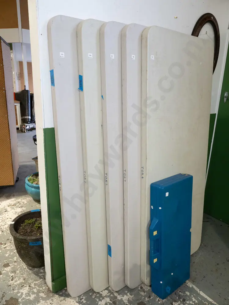 plastic trestle table Image 1++