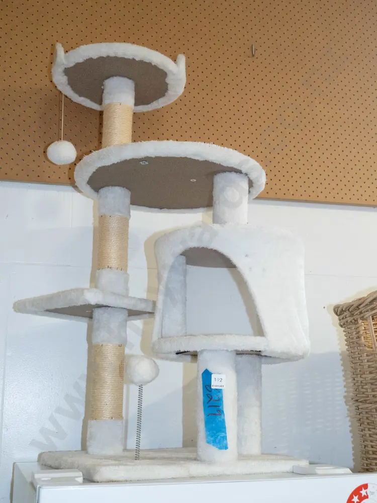 cat tower H920 Image 1++