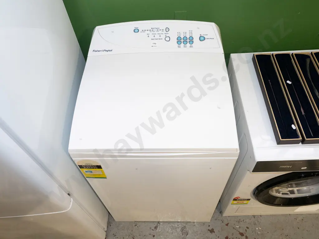 F&P top load washing machine Image 1++