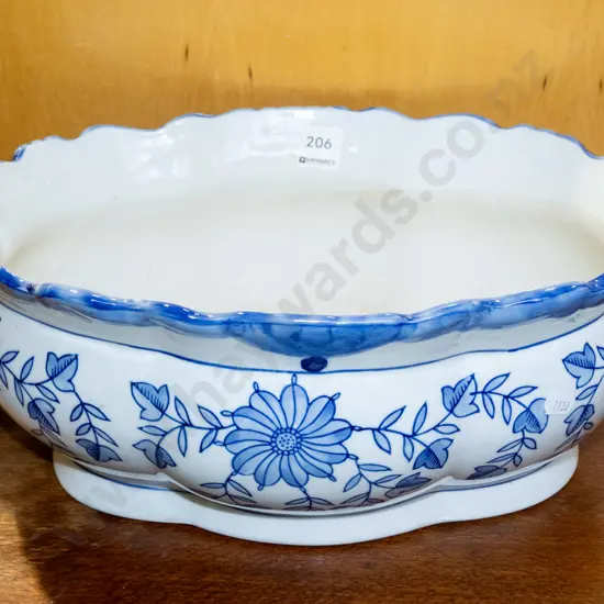 blue and white jardiniere W350
