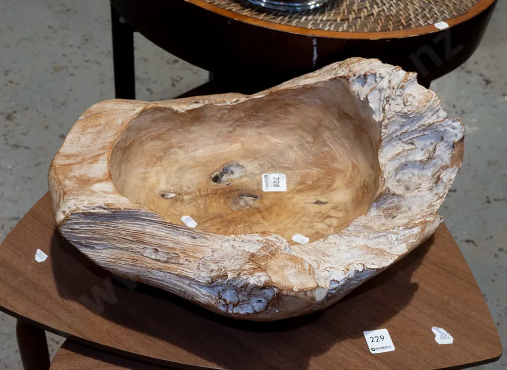 rustic turned wooden bowl Diam400 Image 1++