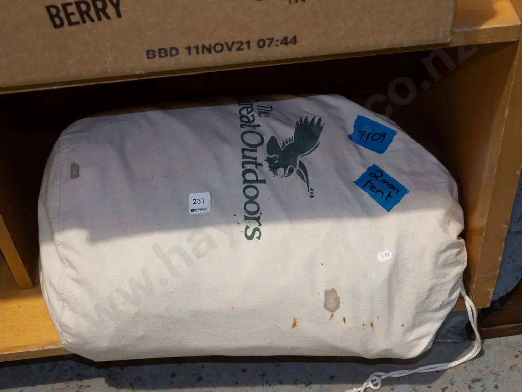Great Outdoors 2 man tent Image 1++