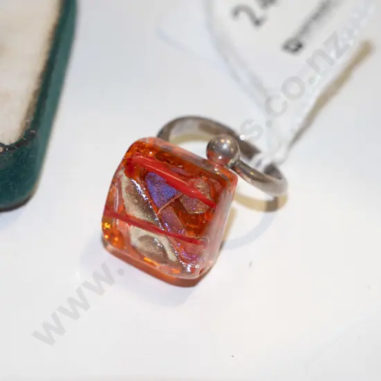sterling silver chunky box dichroic glass ring 12gm