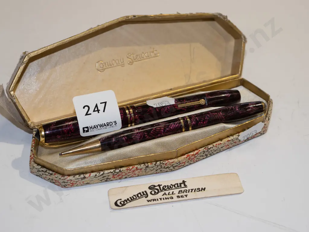 vintage Conway Stewart fountain pen & pencil set Image 1++