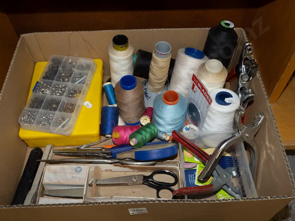 box of sewing accessories; pinking shears etc Image 1++