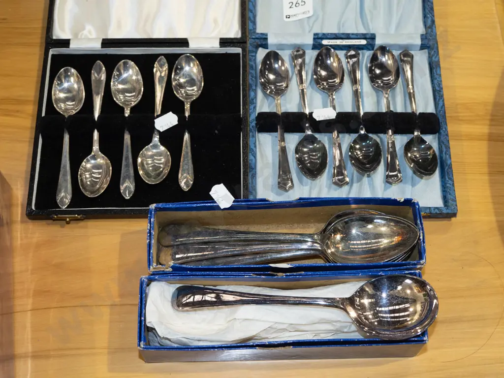 cased teaspoons and boxes of soup and dessert spoons Image 1++