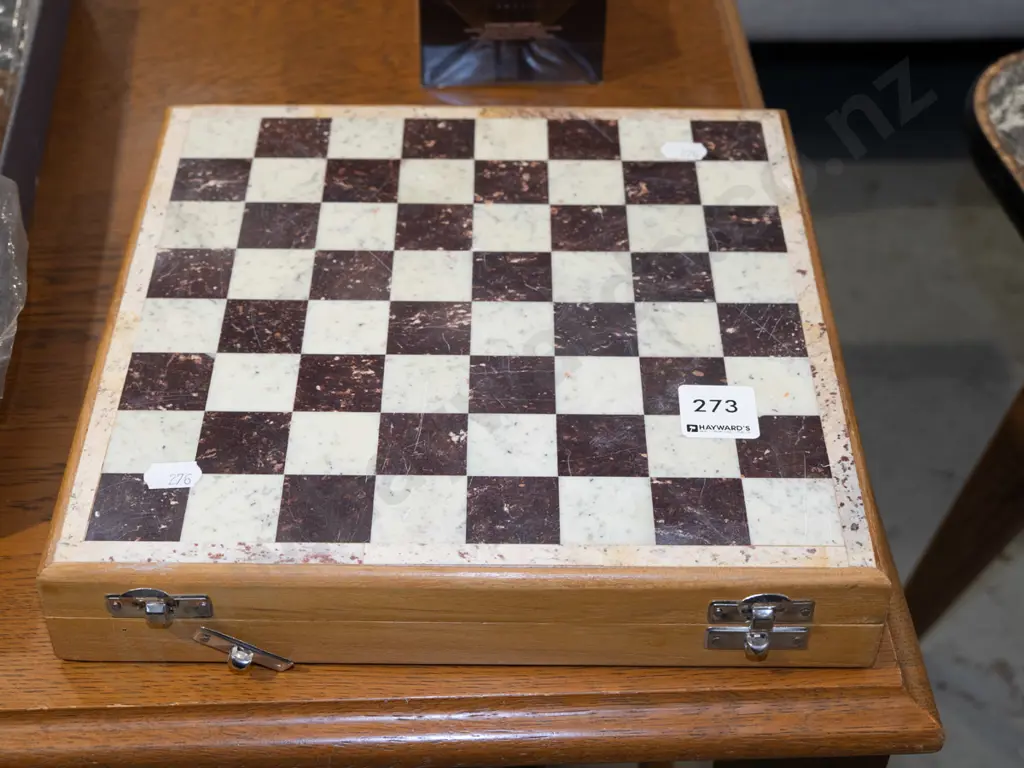 marble top traveller's chess set Image 1++