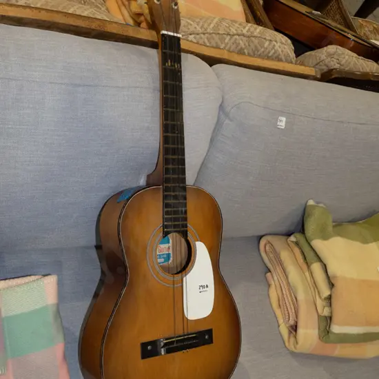 retro "Swallow" acoustic guitar - faults, needs restringing, corrosion to tuners