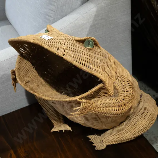 woven cane toad themed magazine rack