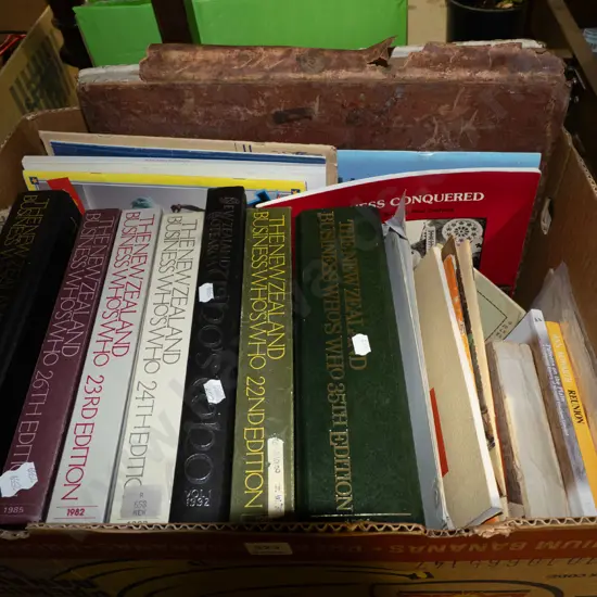 boxed NZ Whos Who and other books