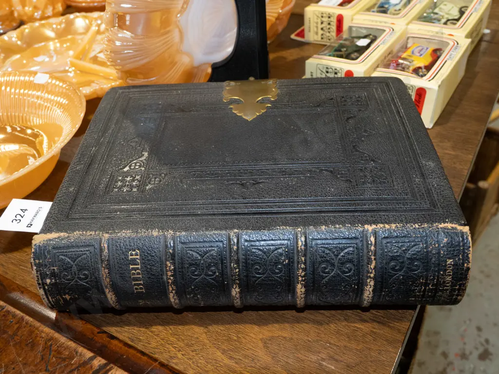 family bible Image 1++