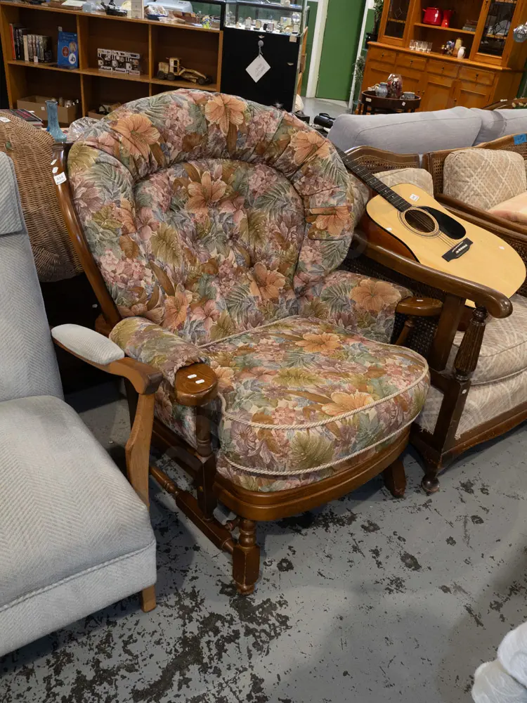 solid wood deep buttoned floral upholstered comfy chair Image 1++