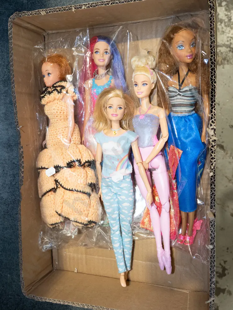 box; dolls Image 1++