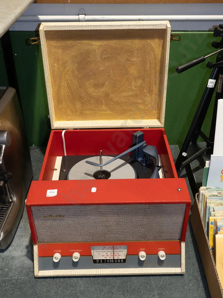Bell portable 1960s record player - as is no returns Image 1++