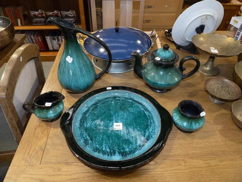 Blue Mountain tray, teapot, creamer, sugar, ewer vase H2700 Image 1++