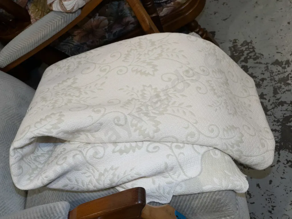 tablecloth Image 1++