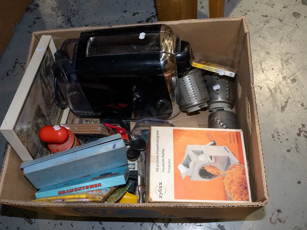 box; coffee pod machine, Zyliss grater, stamps etc Image 1++