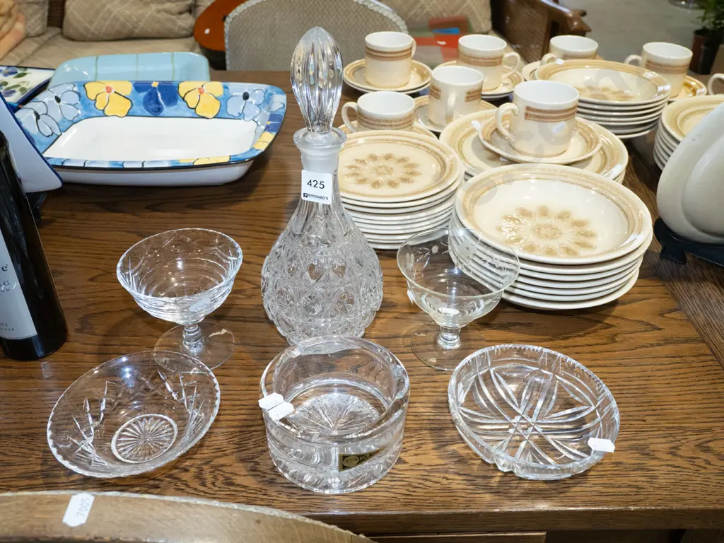 small stoppered decanter, bowls, ashtray Image 1++