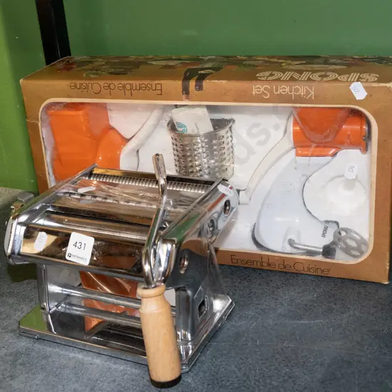 retro boxed grater set, pasta maker