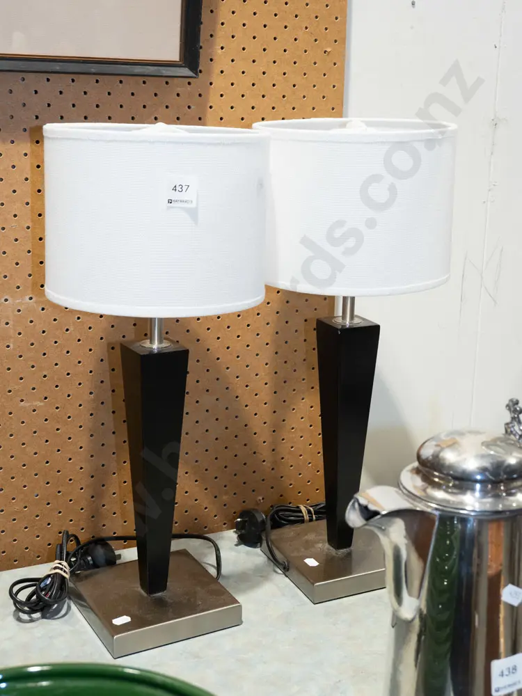 2x chrome and wood based table lamps H480 Image 1++