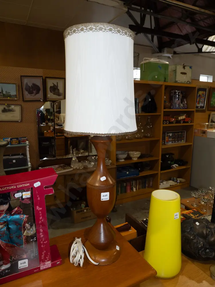 turned wood based table lamp H675 Image 1++